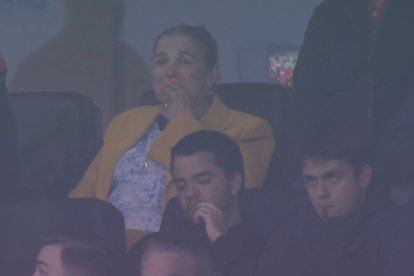 La mamá de Cristiano Ronaldo también rompió en llanto desde la tribuna.