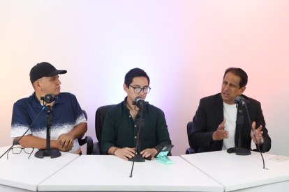 José Francisco Cevallos junto a Christian Macías y Jerson Ruiz en el programa de Copa América de EXTRA y Expreso.