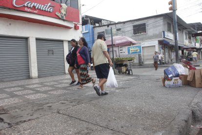 La zona en donde se produjo el hecho hay varios locales comerciales.