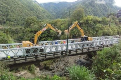 Solo faltaba instalar el puente y culminó este martes.
