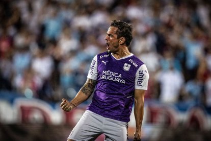 Rivero llega procedente del Defensor Sporting de Uruguay.