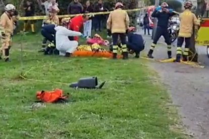 Cuerpo de Bomberos llegó a socorrer la emergencia.