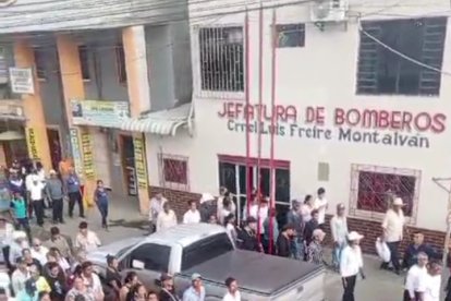 A las honras fúnebres fue una gran cantidad de personas.