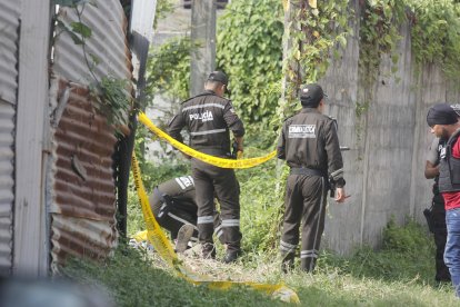 La víctima fue sacada de allí por personal policial.