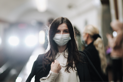 Es crucial es uso de mascarilla para evitar la propagación del covid.