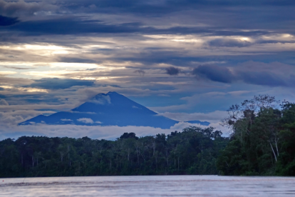El Sangay al atardecer.