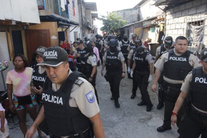 Hubo gran contingente policial y militar durante el operativo.