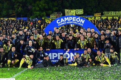 Byron Castillo quedó campeón con Peñarol en el Torneo Apertura de Uruguay