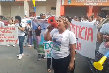 Hubo marcha en Esmeraldas por una supuesta negligencia médica que acabó en muerte.