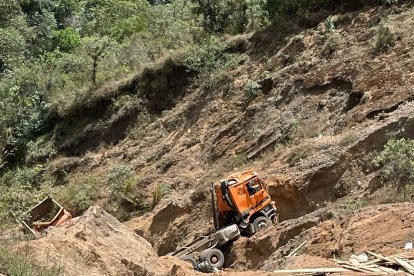 El tráiler en cuestión cayó mil metros hacia abajo.