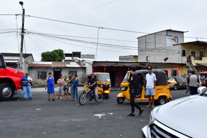 Moradores están aterrados por el hallazgo de los restos humanos.