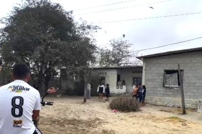 Los agentes acudieron a la vivienda de la familia afectada.