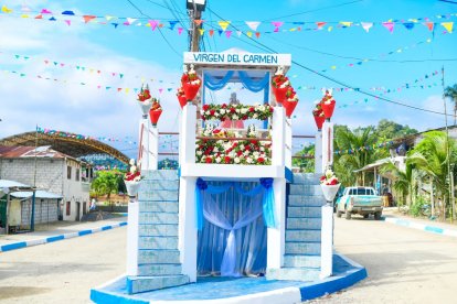 La Virgen del Carmen, conocida como la protectora y guía de los pescadores de la región, fue el epicentro de esta significativa celebración.