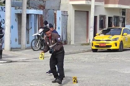 Personal de criminalística levantó evidencias