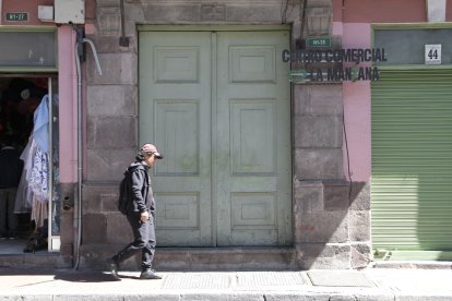 El ingreso para la asamblea de la supuesta autoconvocatoria estaba previsto por la calle Venezuela.
