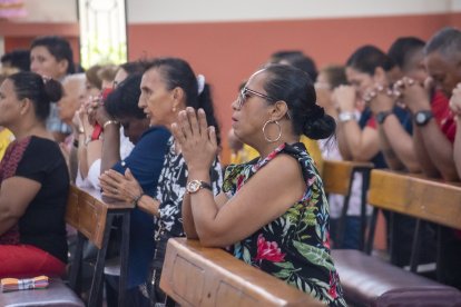 Los locales viven con pasión su fe cristiana