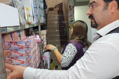 El local contaba con 3 pisos de cosméticos.