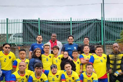 Corozo es el arquero de la selección de Ecuador de talla baja; ha jugado una Copa América y un Mundial.
