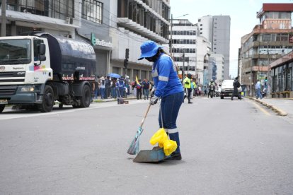 Son 30 los ‘soldados azules’ que han estado en clases por 11 meses.
