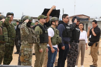 El presidente Daniel Noboa acudió al sitio para recibir un informe de las acciones.