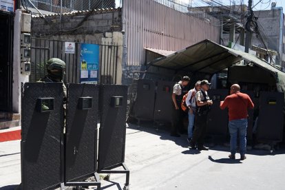 Los cuatro oficiales implicados fueron llevados a la Cárcel 4, en el norte de Quito.