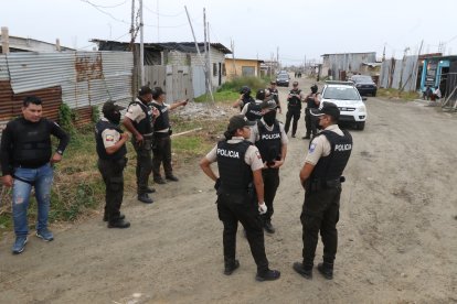 Agentes policiales han ejecutado operaciones en sectores donde hay asentamientos ilegales.