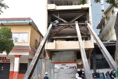Culminó ajuste del edificio fantasía