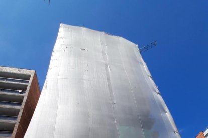 De esta obra cayó el obrero