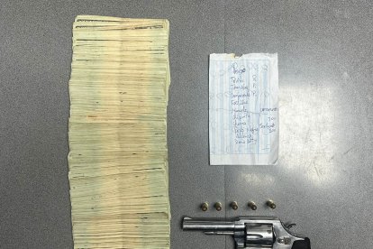 Las evidencias fueron presentadas por los agentes policiales