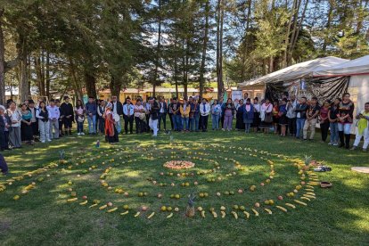 El segundo día de la Asamblea Extraordinaria se desarrolló en un ambiente abierto. Lo que parecía ser una ceremonia fue compartida en redes sociales.