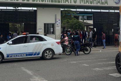 El escrito amenazante fue localizado por una madre cuando llevó a su niño a clases.