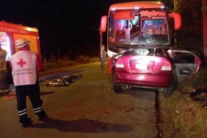 El siniestro ocurrió en el kilómetro 13 de la vía Cuenca-Cumbe.