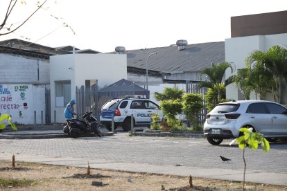 El suceso violento ocurrió en el centro de salud de Bastión Popular, bloque 3.