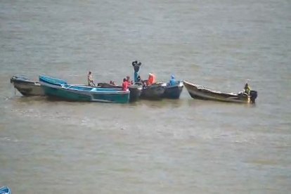 Las víctimas estaban pescando al momento de su asesinato.