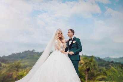 Mafer Pérez con su esposo Robert Vélez