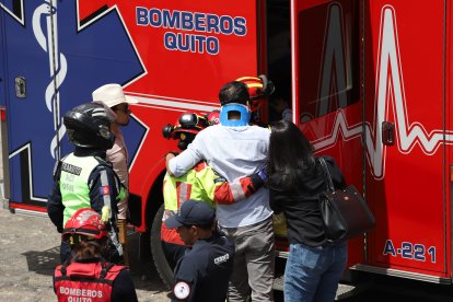 Los sobrevivientes fueron llevados a casas de salud cercanas donde se recuperan de las heridas.