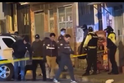 Los policía hicieron el acostumbrado procedimiento e iniciaron las averiguaciones del violento hecho.