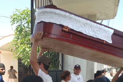 Familiares de las víctimas retiraron los cadáveres y evitaron dar información sobre lo ocurrido a sus allegados.