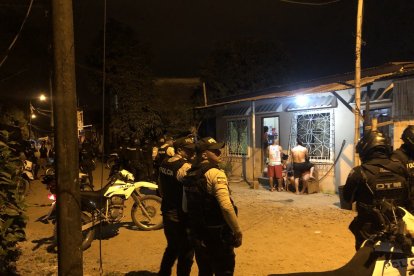 Al hombre, los disparos le impactaron en el abdomen, tórax y pierna izquierda. A la señora, en cabeza, tórax y cuello.