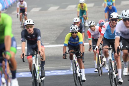 Narváez avanzaba bien en la prueba hasta pasado los primeros 100 kilómetros, llegó a ser cuarto.