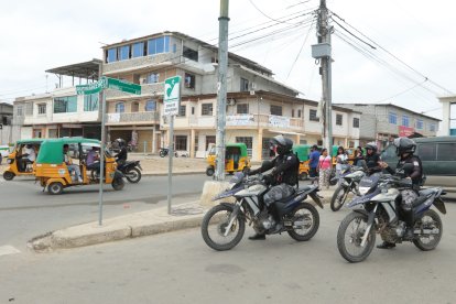 La presencia policial en Posorja es escasa  en esta localidad, en donde existe una    gran demanda de tricimotos.