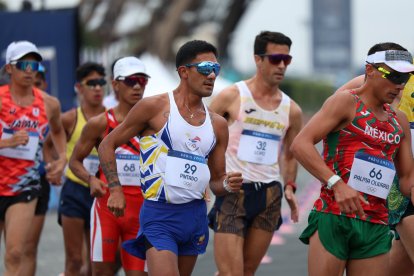 Pintado estuvo siempre en el primer pelotón en sus transiciones en la prueba de relevos.