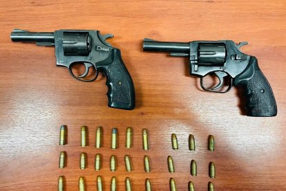 Con estas armas habrían cometido varios delitos.
