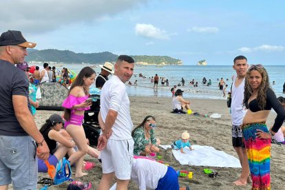 Las ofertas engancharon a gran número de turistas.