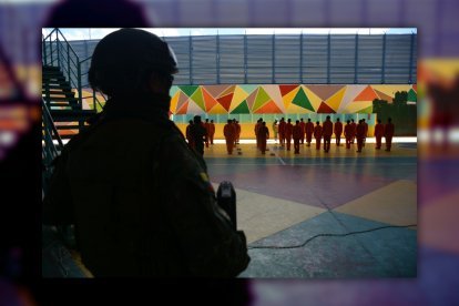 La mujer fue detenida durante un operativo realizado por miembros de la Fuerzas Armadas y Policía Nacional, en la cárcel de Cotopaxi.