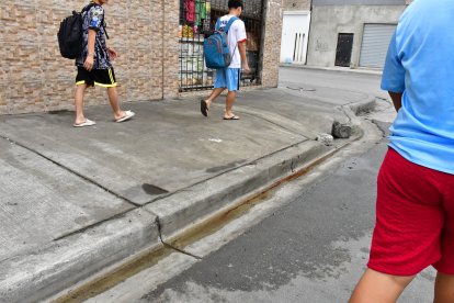 La mañana de ayer, en el lugar del ataque, aún se observaban las manchas de sangre.