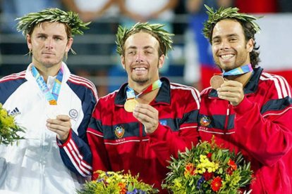 En las Olimpiadas 2004 los ganadores recibían una corona de laurel.