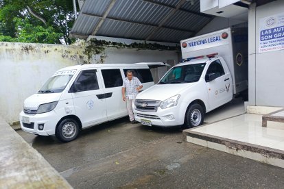 El cadáver de la víctima fue luego retirado de una casa de salud.