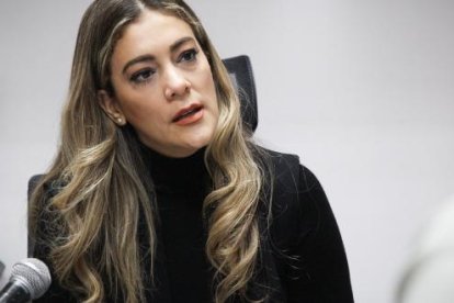 La funcionaria mientras conversa con EXPRESO.