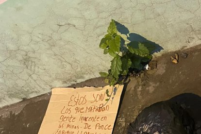 La cabeza humana que se encontró afuera de un colegio en Machala tenía una nota adjunta.